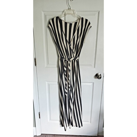 Acemi Striped Jumpsuit Cropped Leg Elastic At Waist Modesty Button At Chest - Picture 1 of 8